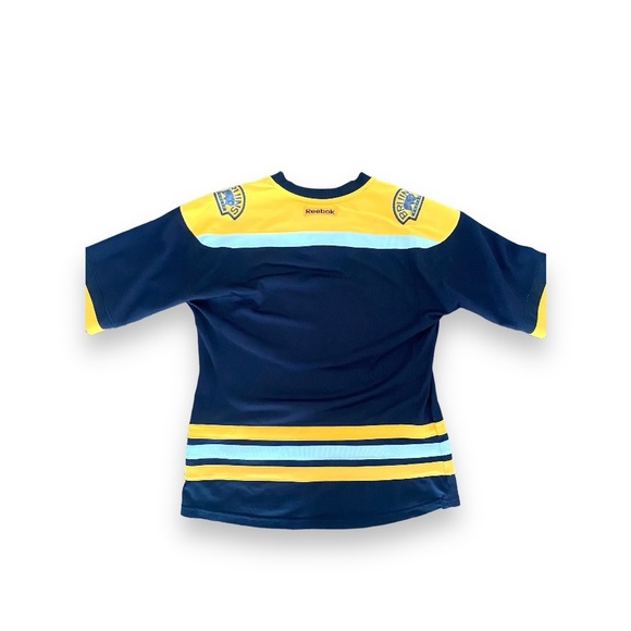 Boston Bruins NHL REEBOK Women’s Athletic Hockey Jersey - Picture 6 of 7